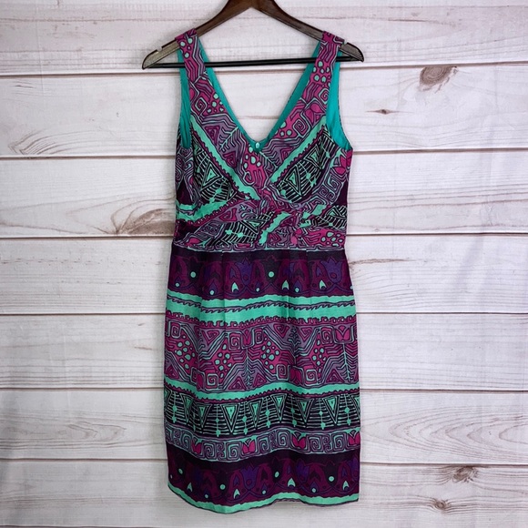 Nanette Lepore Dresses & Skirts - Nanette Lepore V Neck Silk & Linen Dress